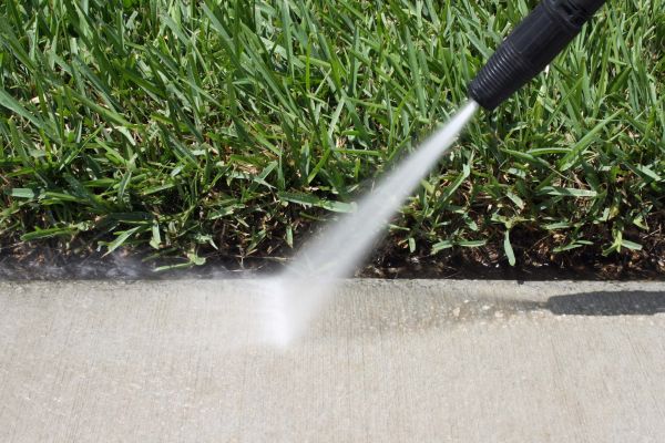 Sidewalk Cleaning in Milton
