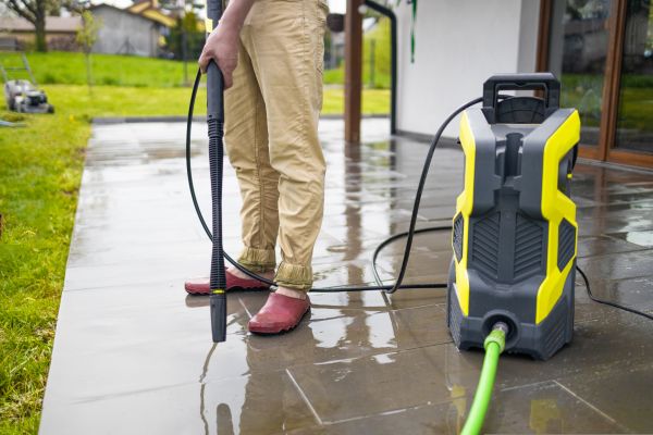 Porch Pressure Washing in Milton