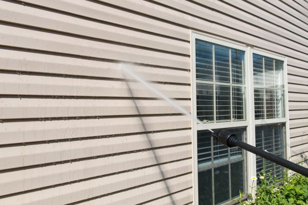 House Pressure Washing in Milton