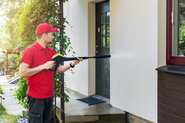 High Pressure Cleaning in Milton