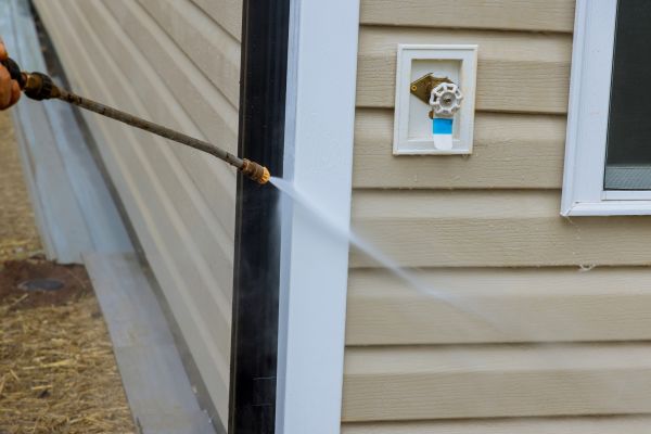 Vinyl Siding Cleaning in Milton